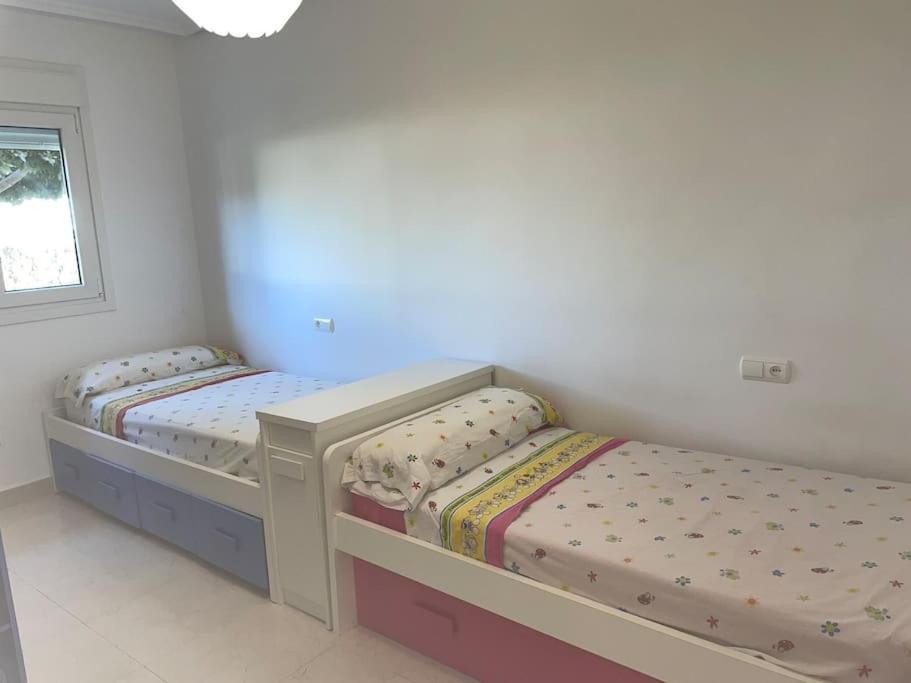 Moderna Y Alegre Vivienda Junto Al Mar . Apartment Roquetas de Mar Luaran gambar